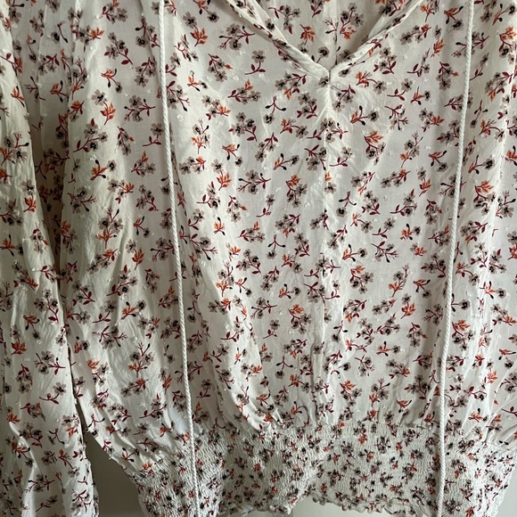 Carly Jean Los Angeles Alana Floral Long Sleeve Blouse - Picture 3 of 7